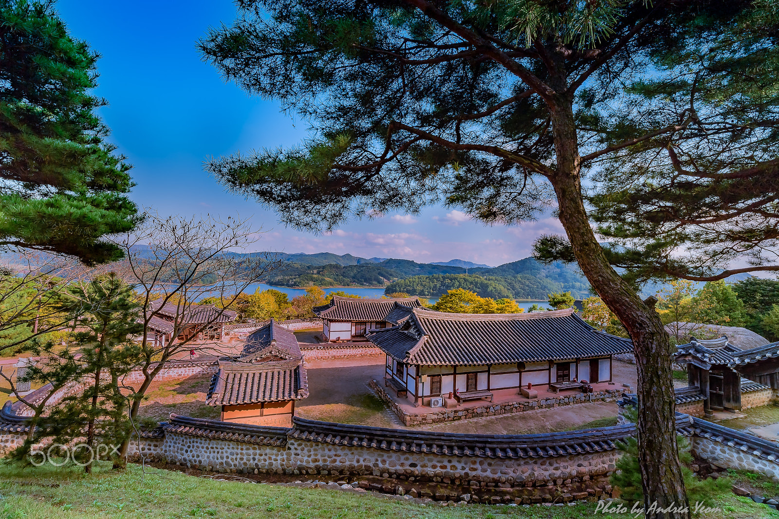 Nikon D5 sample photo. Korea traditional house near a big dam photography