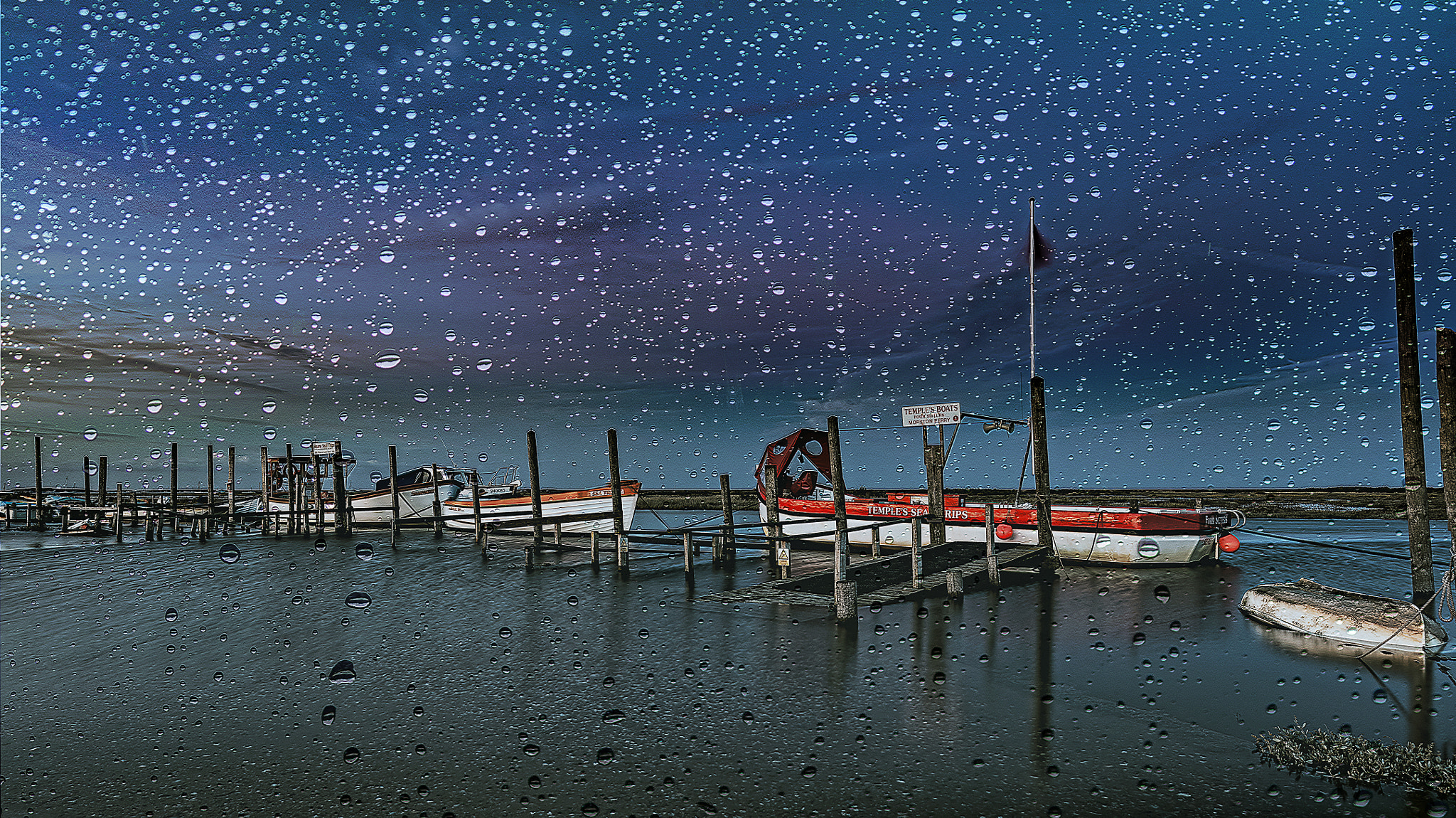 Canon EOS 5DS R + ZEISS Milvus 21mm F2.8 sample photo. Rainy day at morston quay.... photography