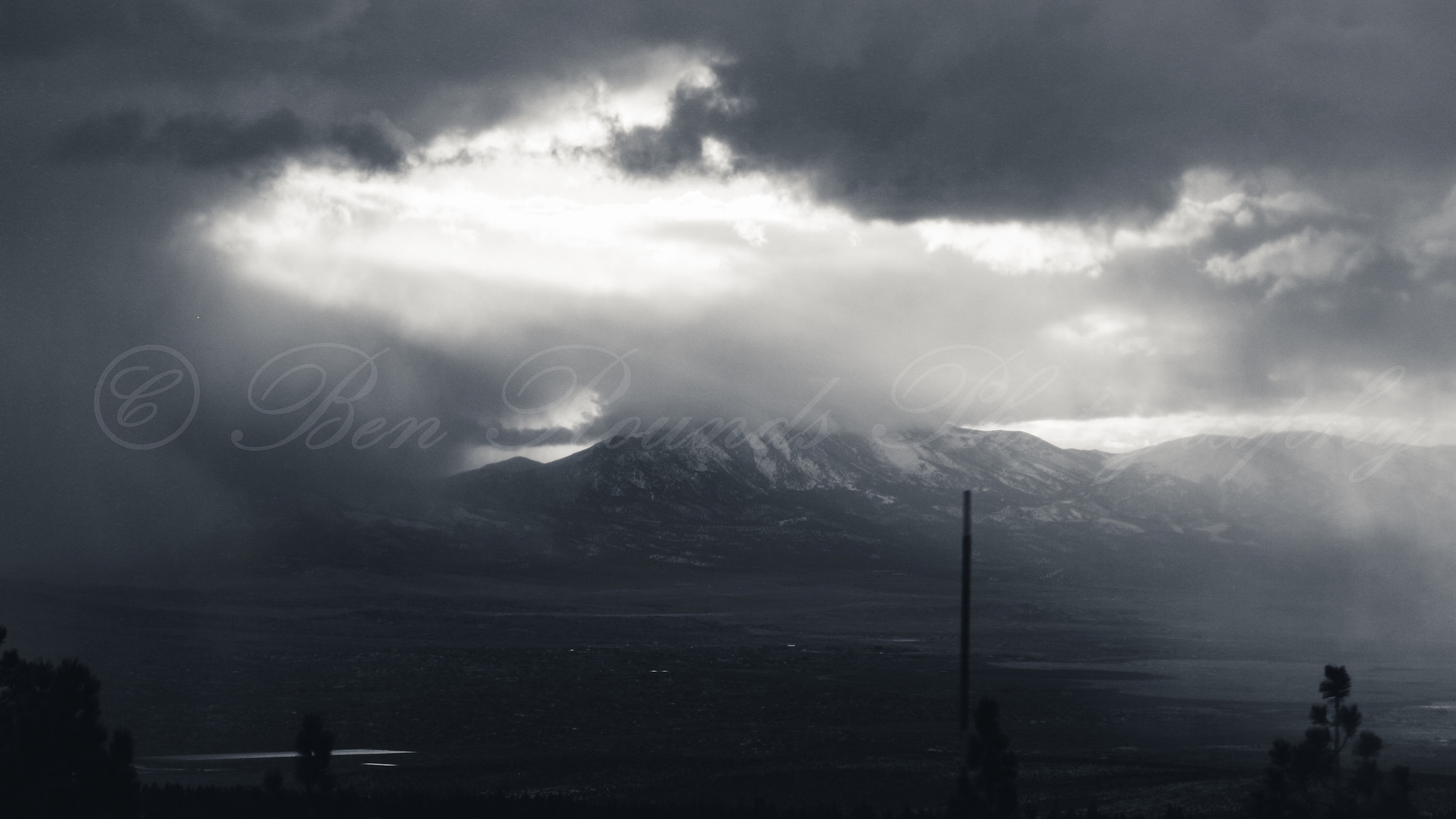 Canon EOS 650D (EOS Rebel T4i / EOS Kiss X6i) sample photo. Sunrise through the clouds in northern italy photography