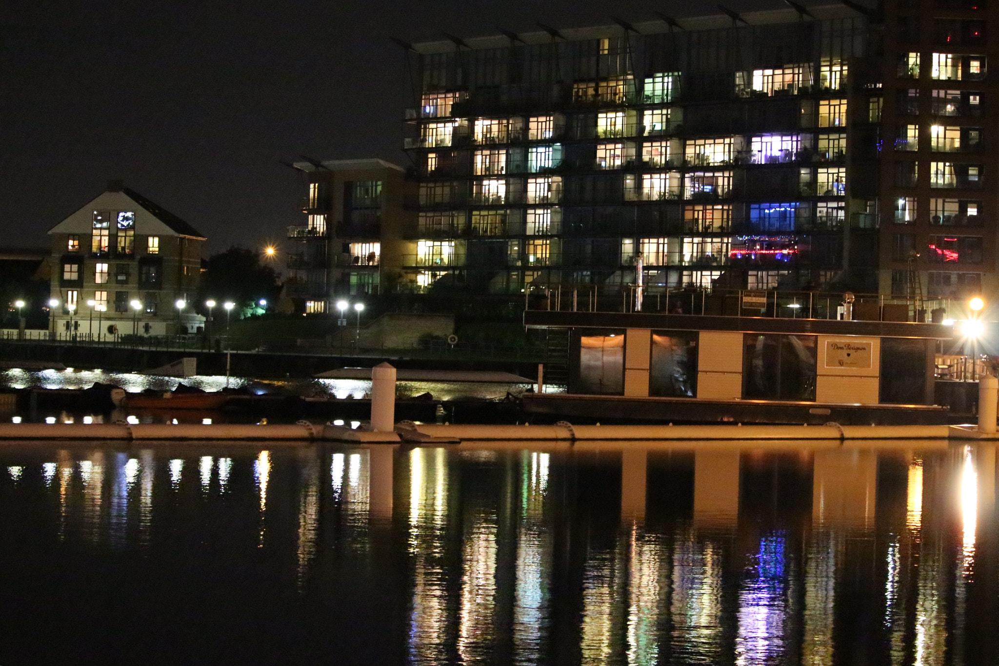 Canon EF-S 55-250mm F4-5.6 IS STM sample photo. Colours of night - #london #docklands photography