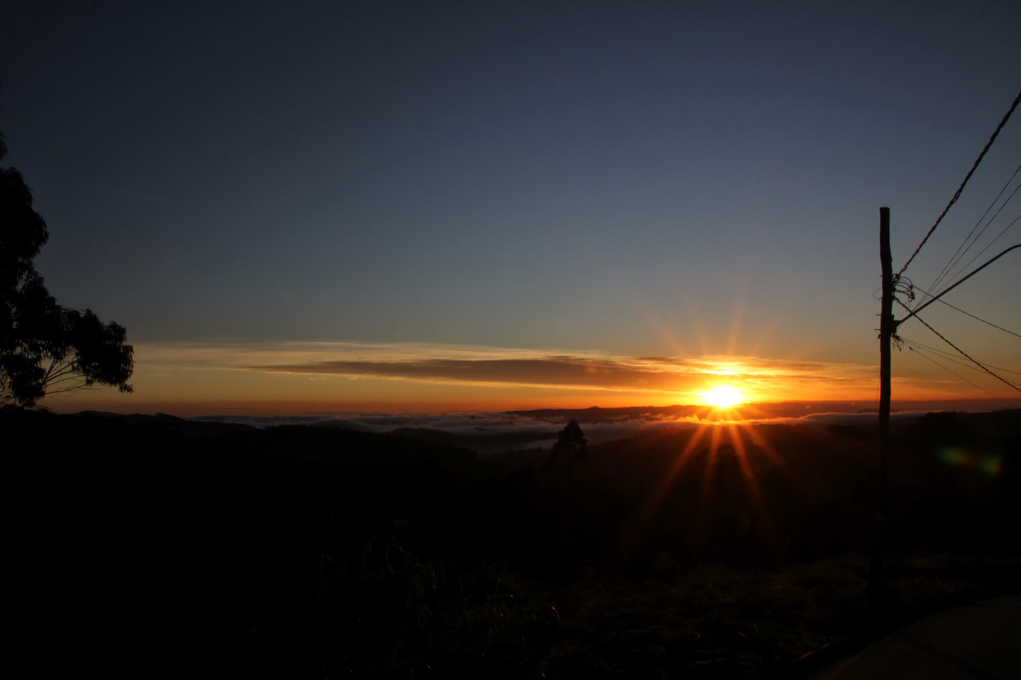 Sigma 18-250mm F3.5-6.3 DC OS HSM sample photo. Raising sun photography