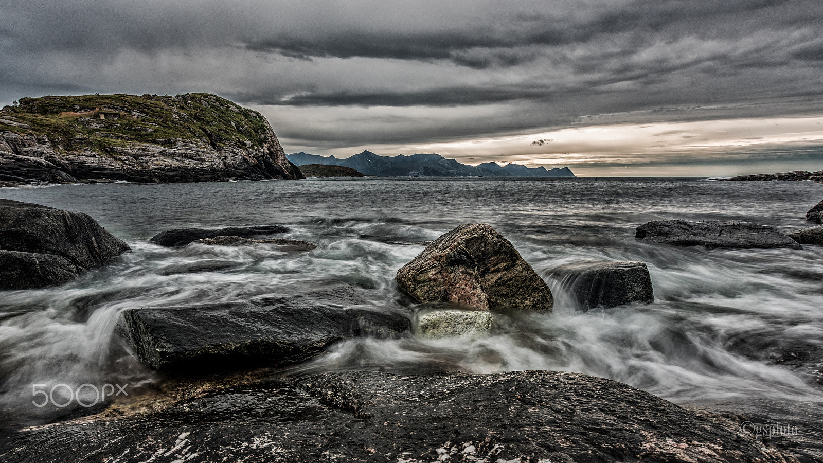 Sigma 10-20mm F3.5 EX DC HSM sample photo. Waves photography