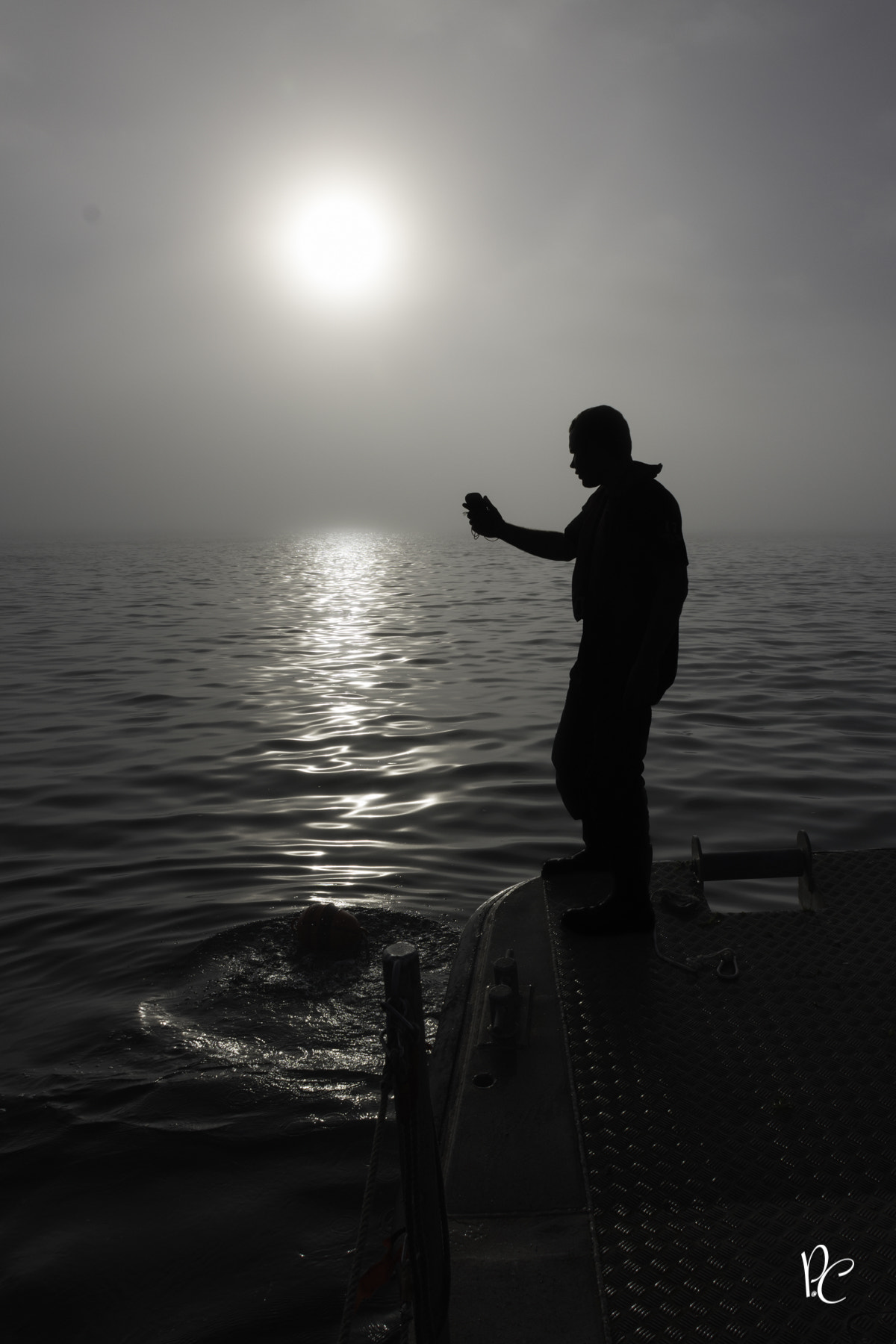 Nikon D500 sample photo. Noir et blanc mesure sur bateau photography