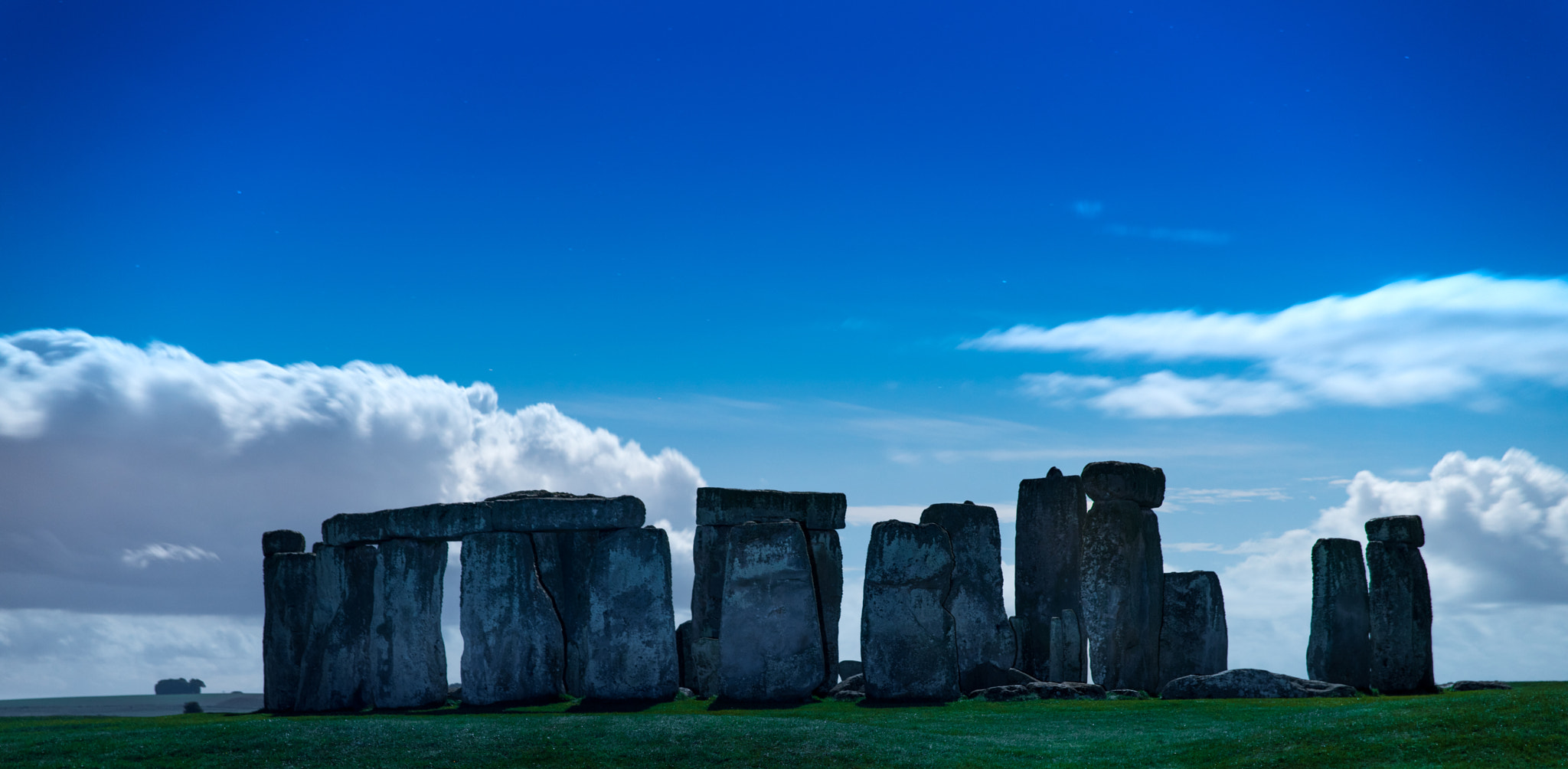 Sigma 24-70mm F2.8 EX DG HSM sample photo. Stonehenge at night photography