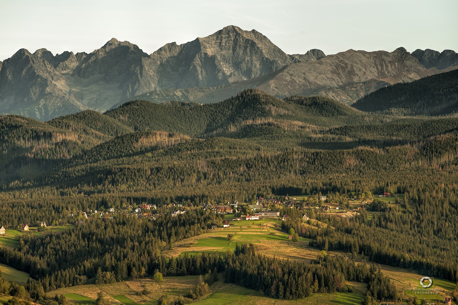 Nikon D700 + AF Nikkor 180mm f/2.8 IF-ED sample photo. Tatry... photography