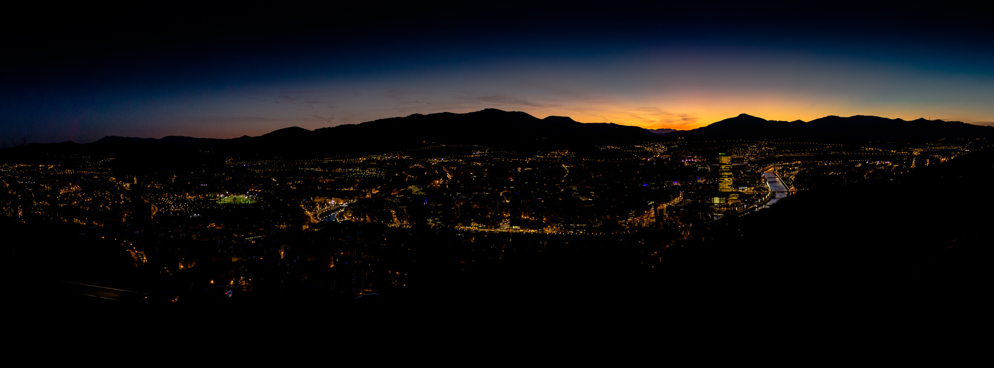 Sigma 18-200mm f/3.5-6.3 DC OS sample photo. Bilbo nightscape photography