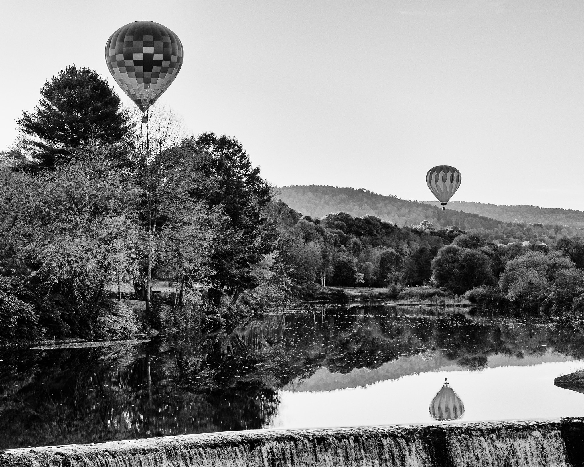 Nikon D5 sample photo. Balloons over the ottauqhechee river photography