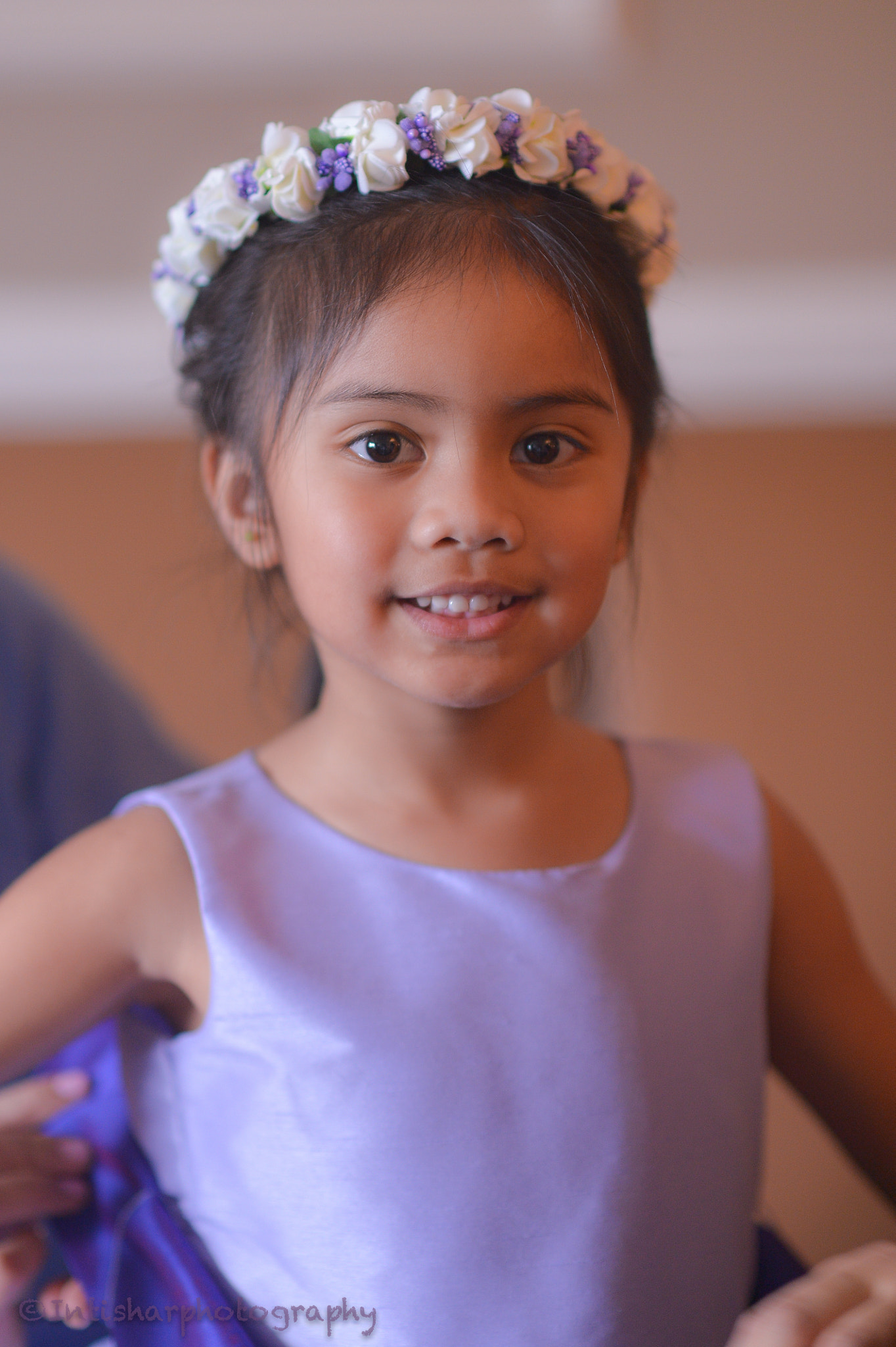 Nikon Df + Nikon AF-S Nikkor 85mm F1.4G sample photo. Flower girl photography
