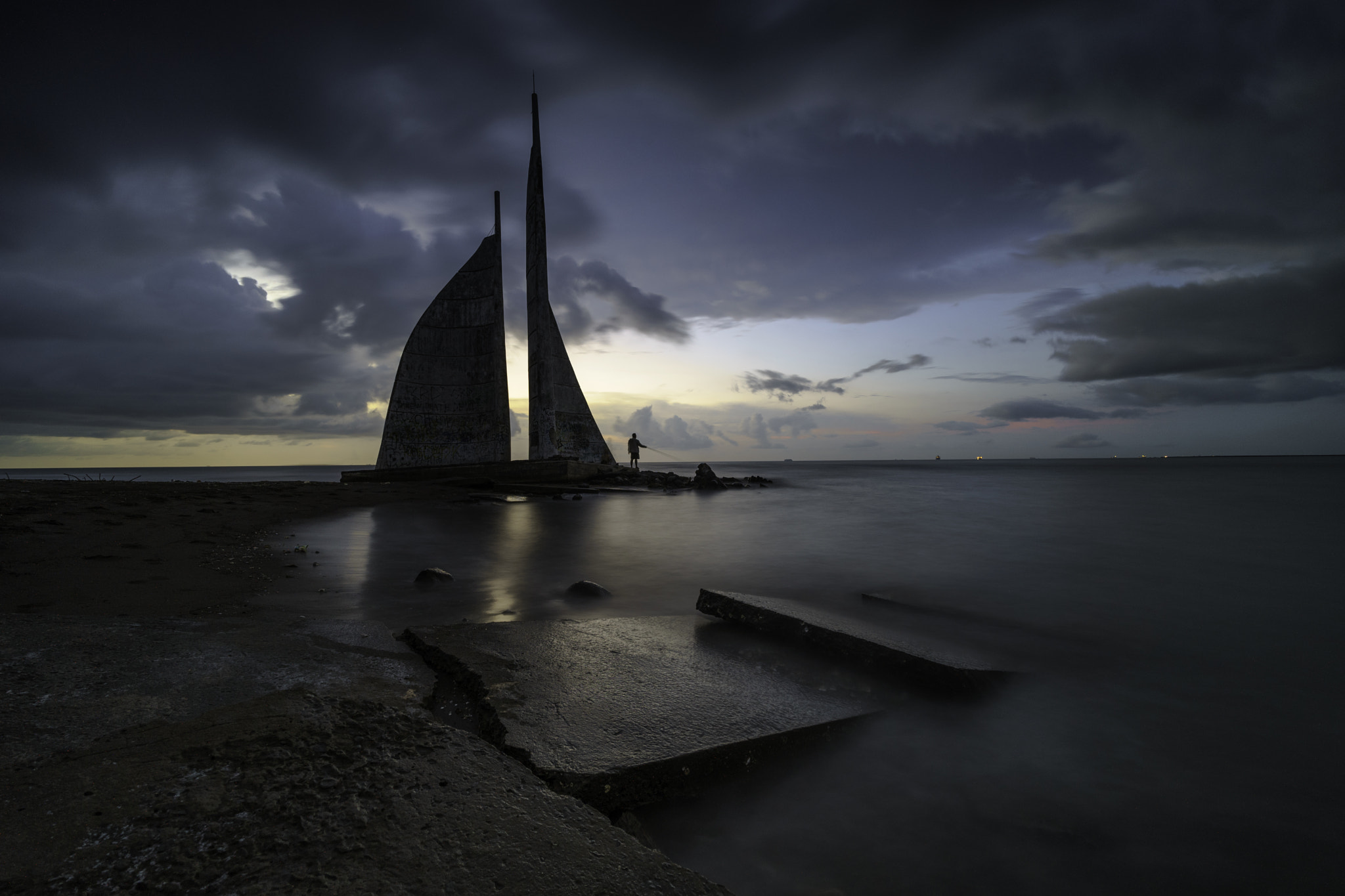 Sony a7 II + Voigtlander SUPER WIDE-HELIAR 15mm F4.5 III sample photo. Tanjung layar putih photography