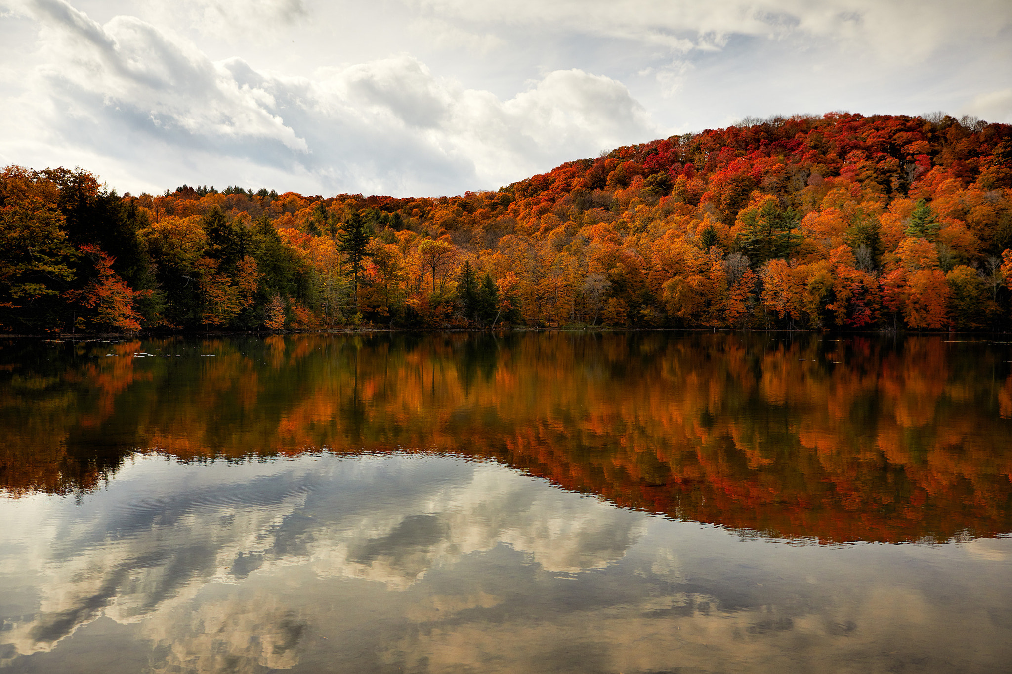 Canon EF 24-70mm F2.8L USM sample photo. Vermont colors at sunrise photography