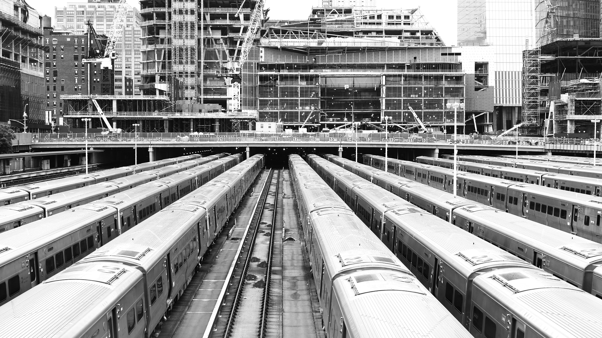 Panasonic Lumix DMC-GH3 + Panasonic Leica DG Summilux 25mm F1.4 II ASPH sample photo. Hudson yards photography