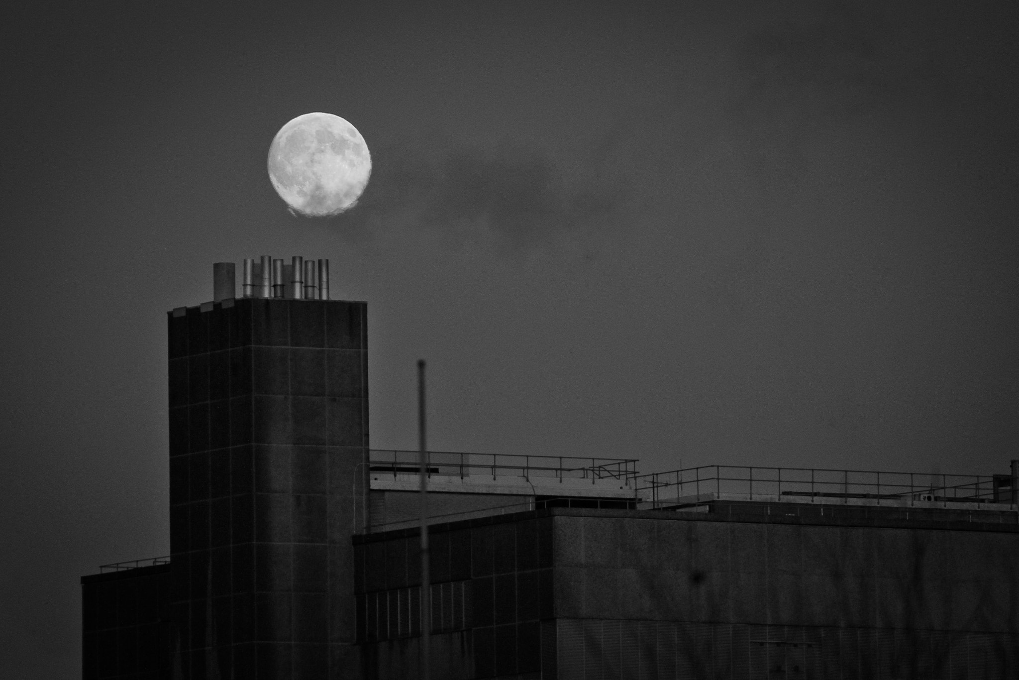 Canon EF-S 55-250mm F4-5.6 IS sample photo. Manufacturing the moon photography