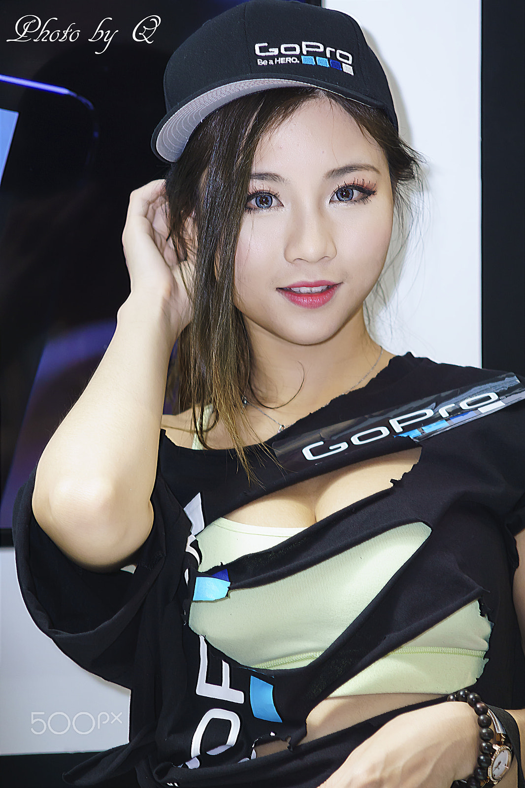 Sony ILCA-77M2 + 50-150mm F2.8 sample photo. Showgirl of gopro photography