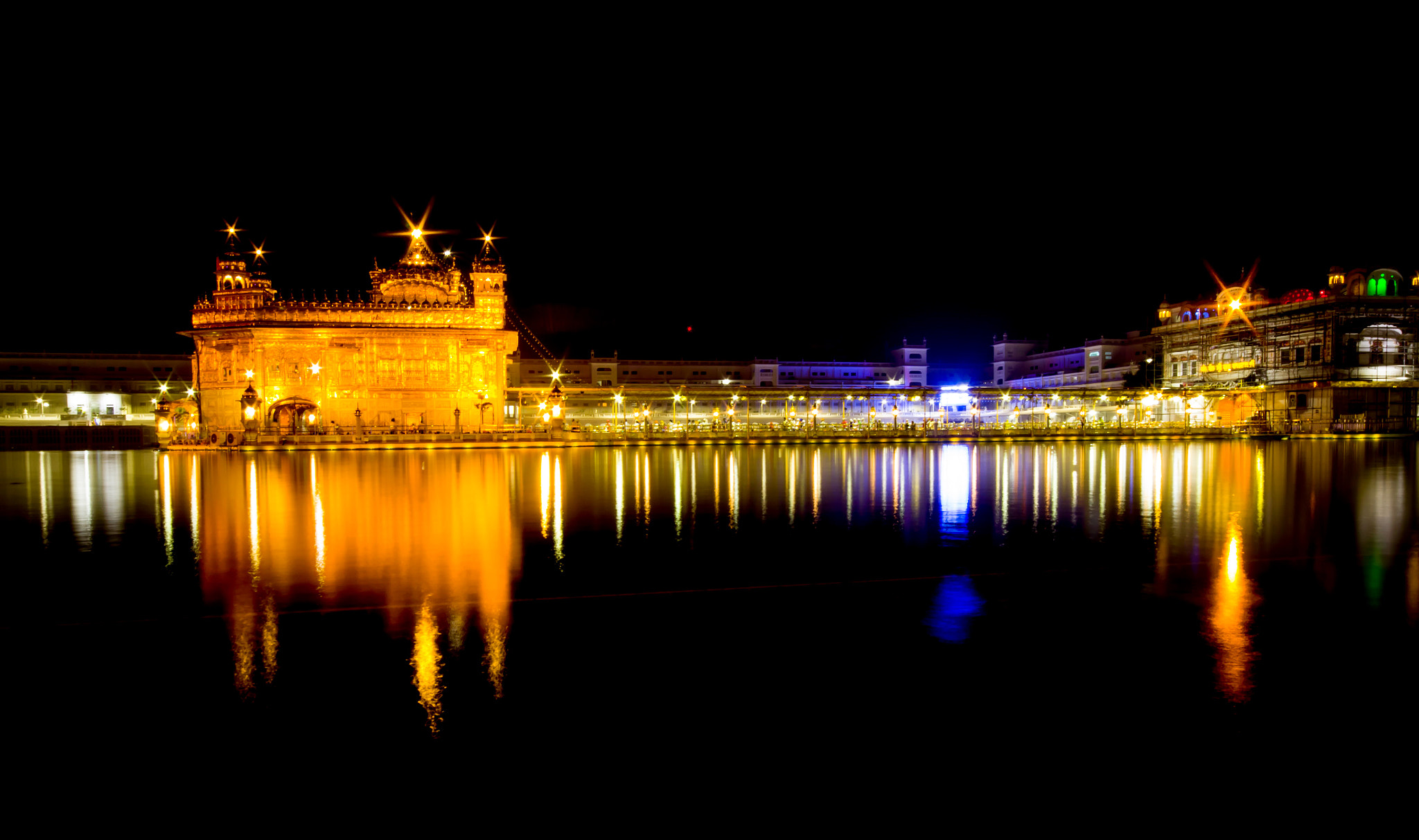 Canon 10-20mm sample photo. Golden reflection photography