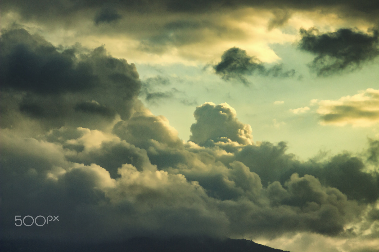 Canon EF 35-80mm f/4-5.6 sample photo. Somewhere in the sky photography
