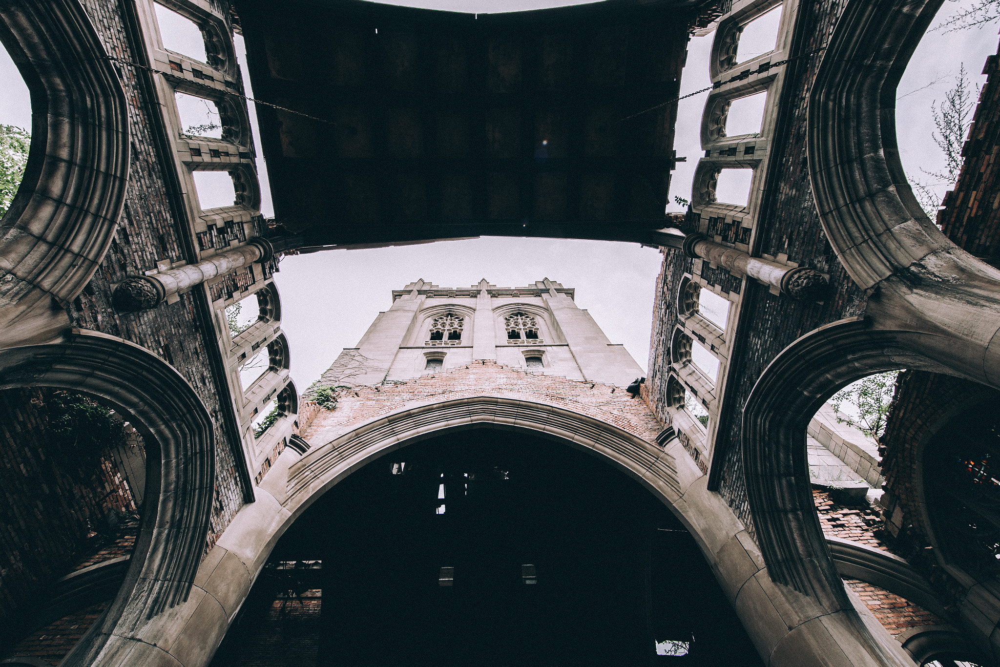 Canon EF 14mm F2.8L II USM sample photo. Abandoned church in gary photography