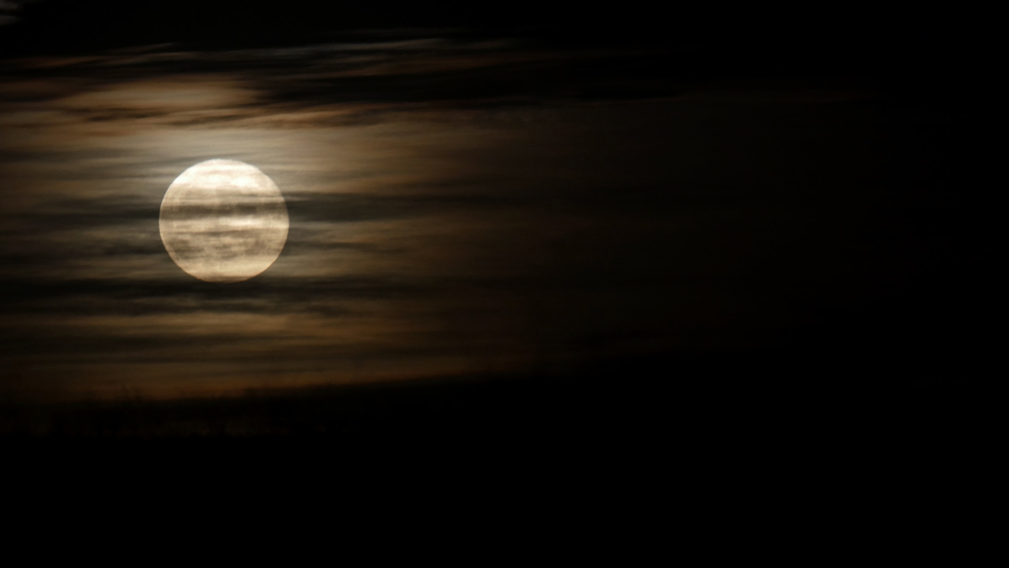 Panasonic Lumix DMC-GX8 + LEICA DG 100-400/F4.0-6.3 sample photo. Harvest moon photography