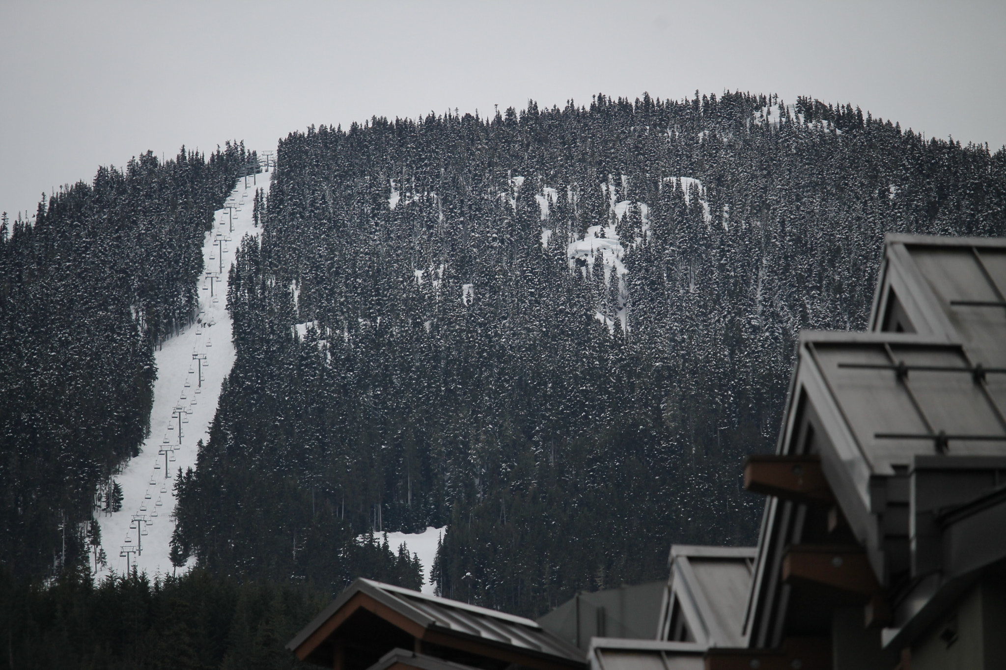 Canon EF-S 55-250mm F4-5.6 IS STM sample photo. Skiing paradise photography