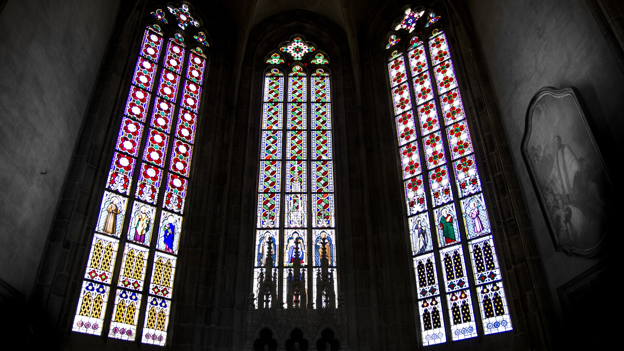 Tamron SP AF 17-50mm F2.8 XR Di II LD Aspherical (IF) sample photo. Catedral st vito vitrales photography