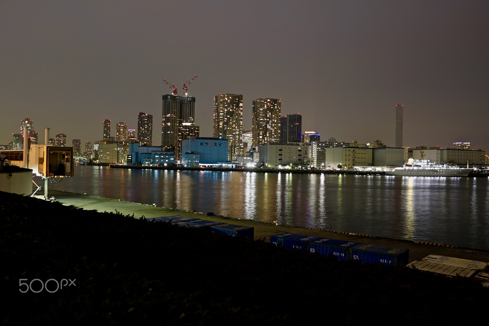Canon EOS 760D (EOS Rebel T6s / EOS 8000D) + Canon EF-S 18-135mm F3.5-5.6 IS STM sample photo. Night on tokyo bay, japan photography