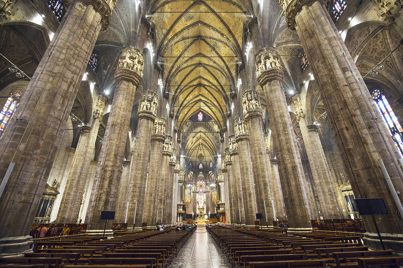 Canon EOS 6D + Canon EF 16-35mm F4L IS USM sample photo. Duomo di milano photography