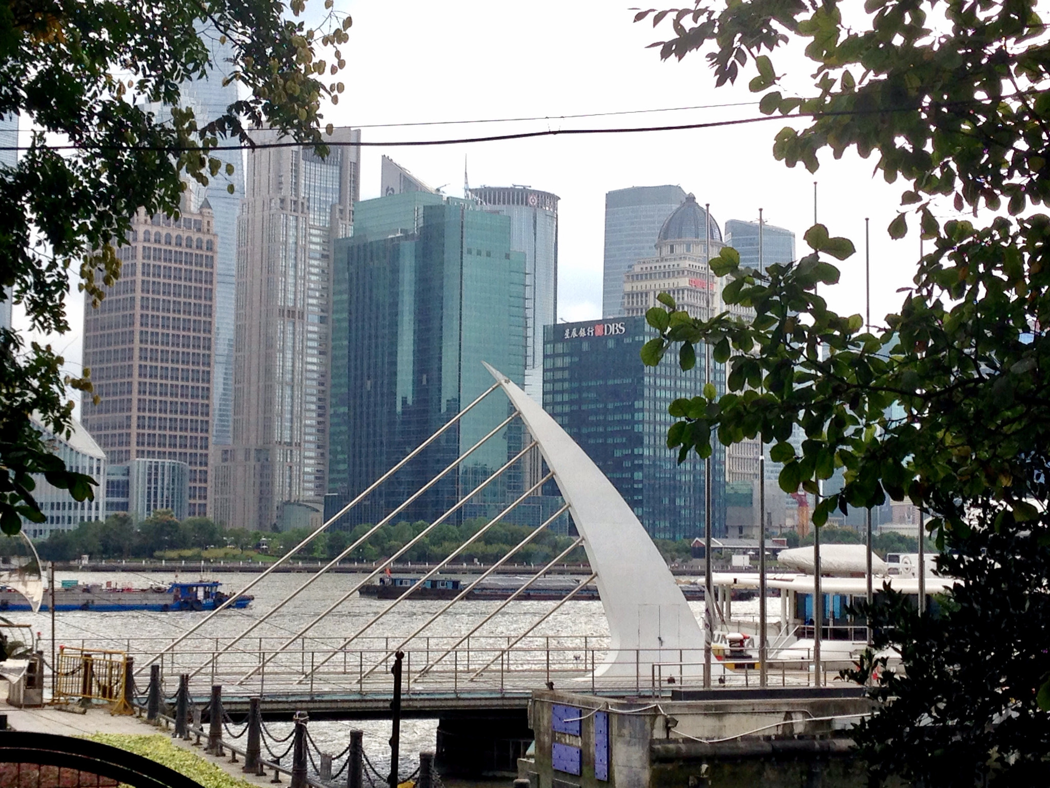 Apple iPhone5,2 sample photo. Riverside 黄浦江边 photography