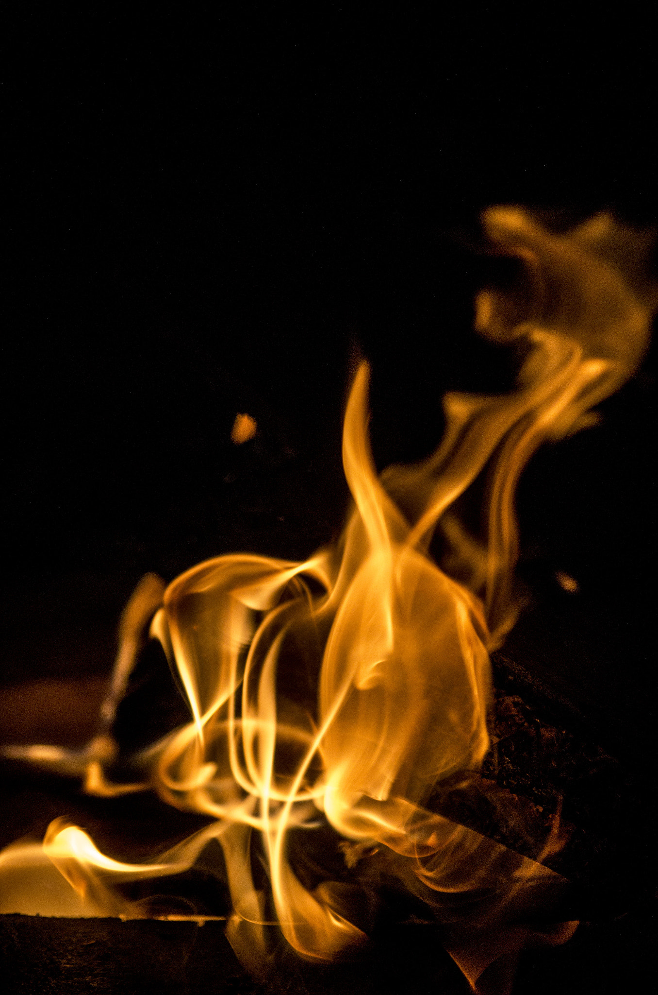 Pentax K-50 + Pentax smc DA 50-200mm F4-5.6 ED sample photo. Fire flames photography