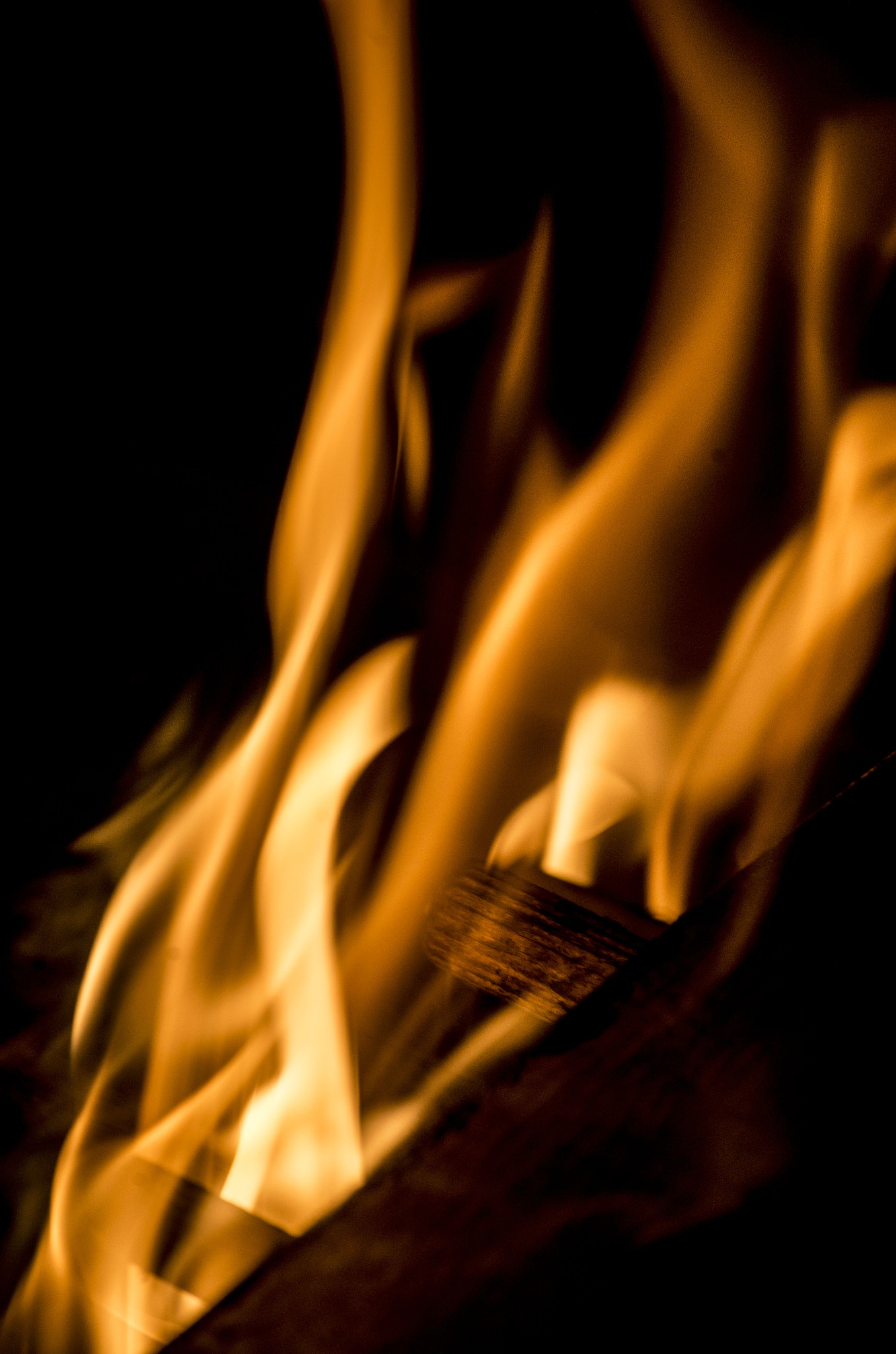 Pentax smc DA 50-200mm F4-5.6 ED sample photo. Fire flames photography