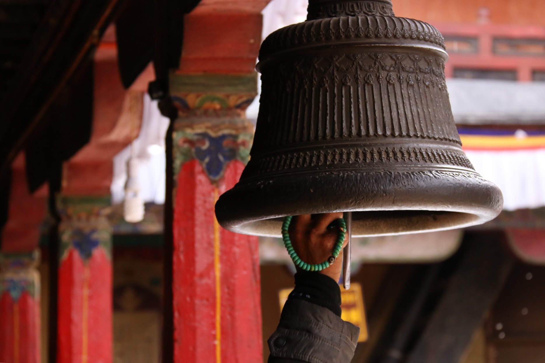 Canon EF-S 18-200mm F3.5-5.6 IS sample photo. The tashilhunpo temple in tibet, china. photography