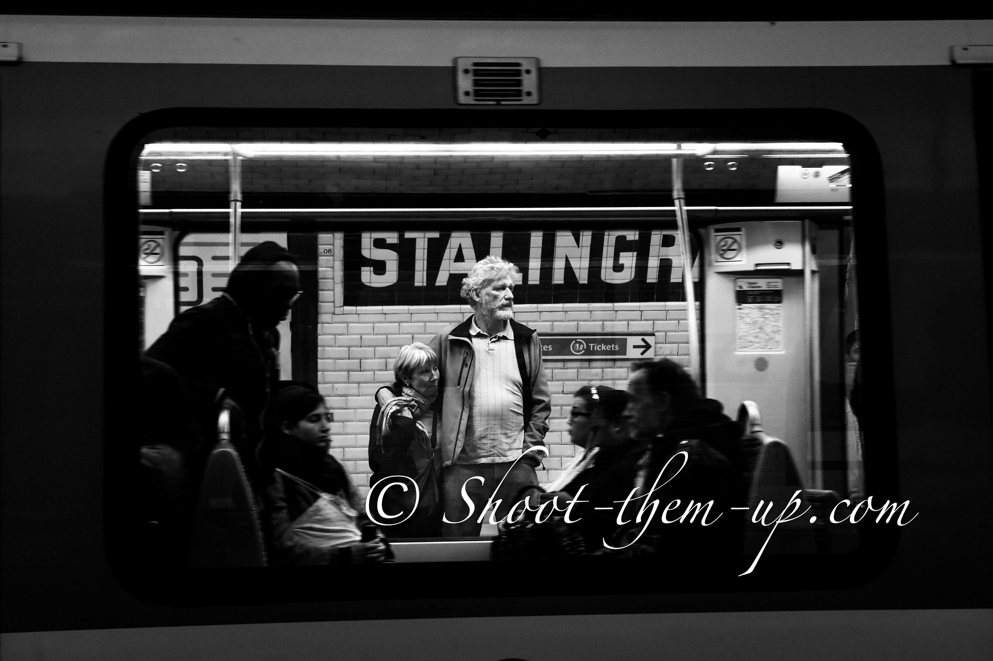 Sigma 24-70mm F2.8 EX DG HSM sample photo. Frame by subway photography