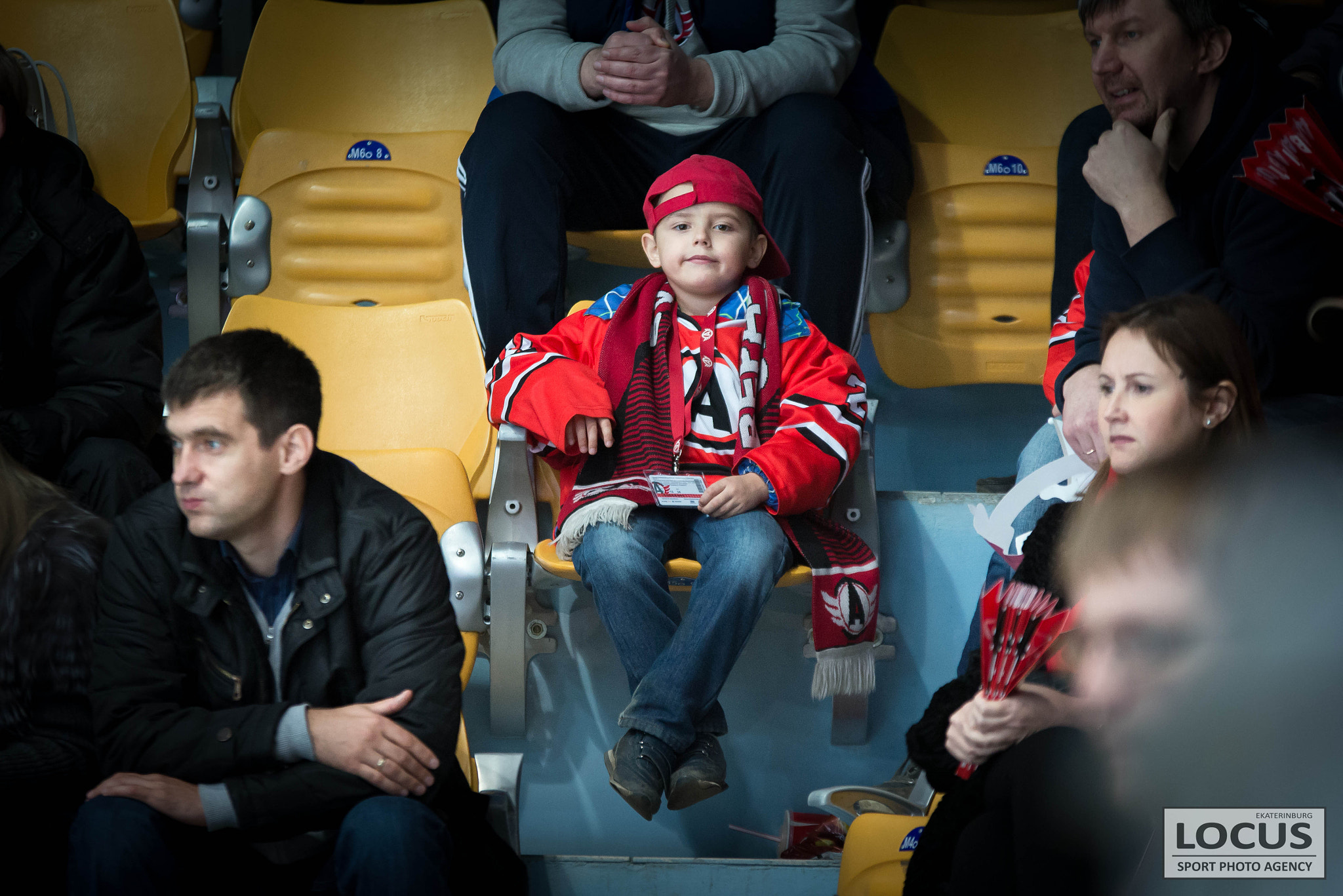 Sigma 70-200mm F2.8 EX DG OS HSM sample photo. Young fan photography