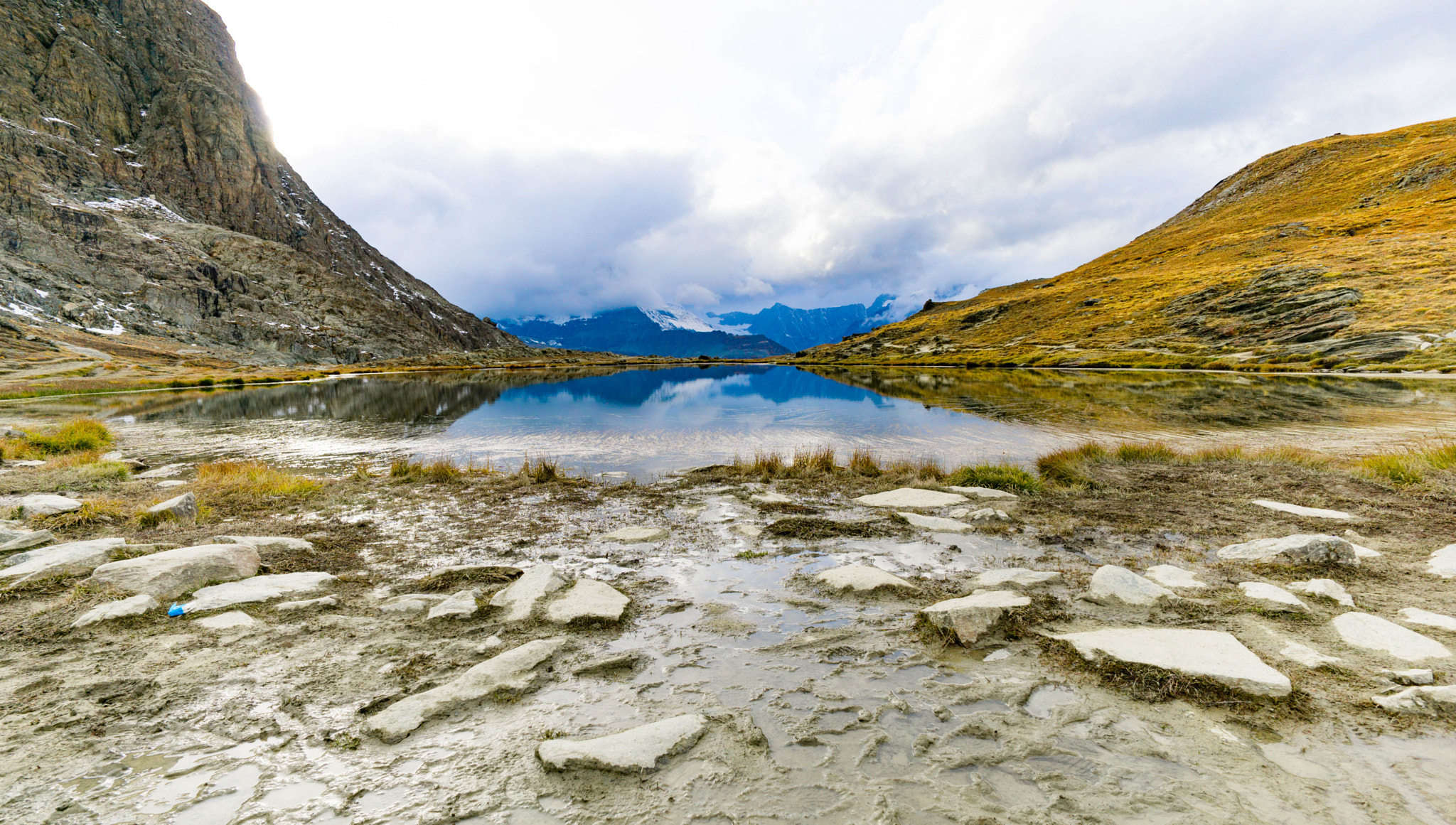 Sony a5100 + ZEISS Touit 12mm F2.8 sample photo. Down by the lake photography