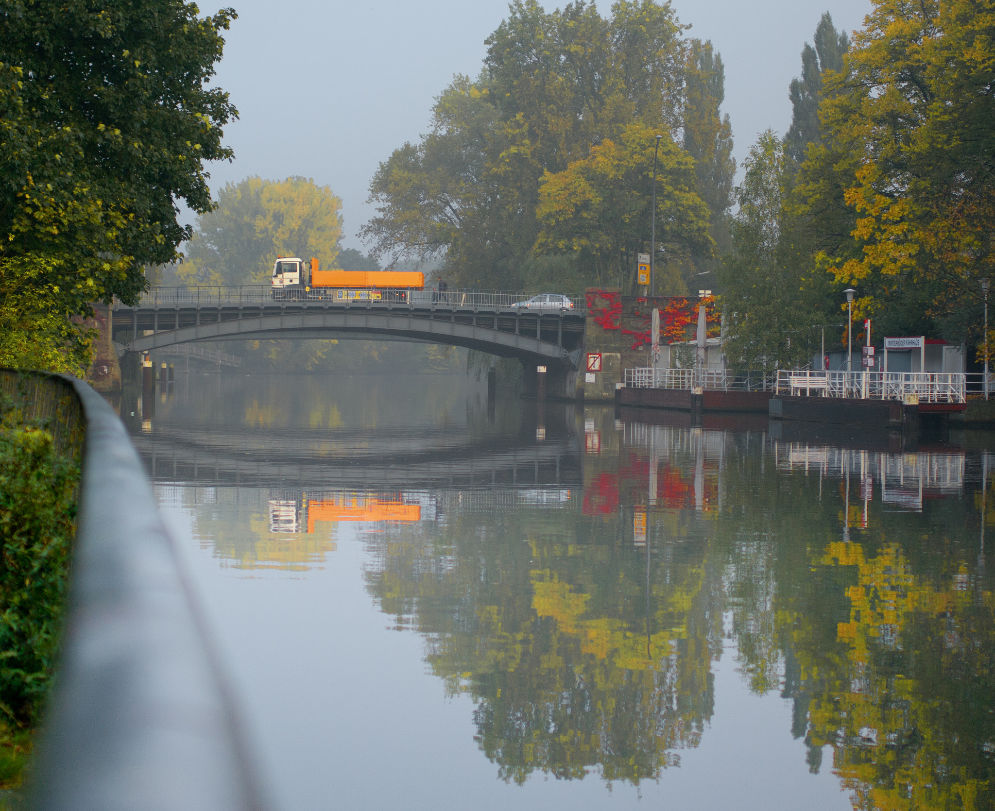 Pentax K20D sample photo. Autumn morning in hh photography