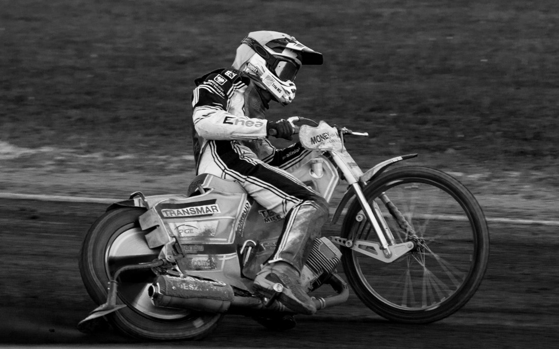Sigma 70-200mm F2.8 EX DG OS HSM sample photo. Speedway photography