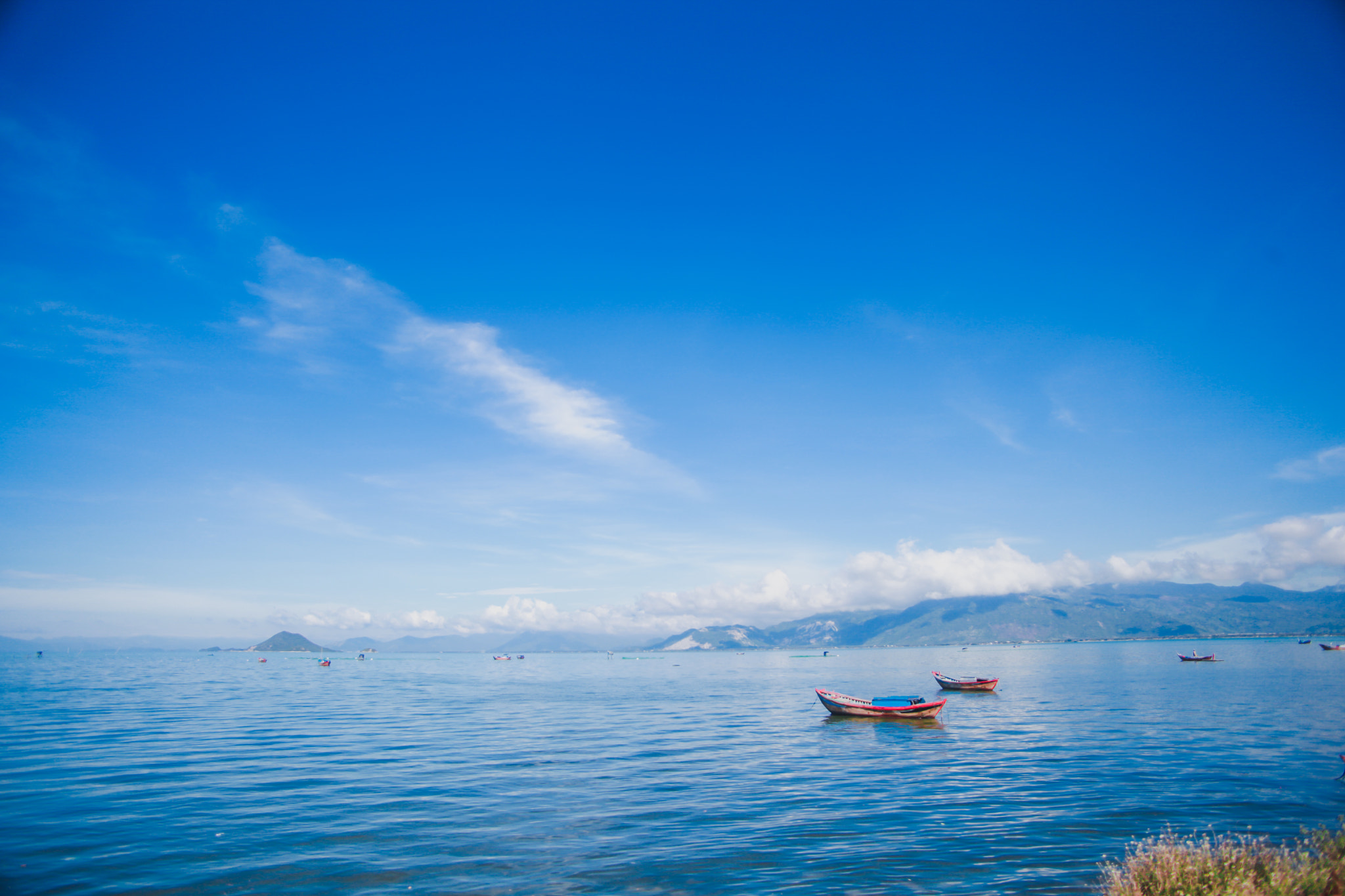 Canon EF 20-35mm F3.5-4.5 USM sample photo. Nha trang viet nam photography