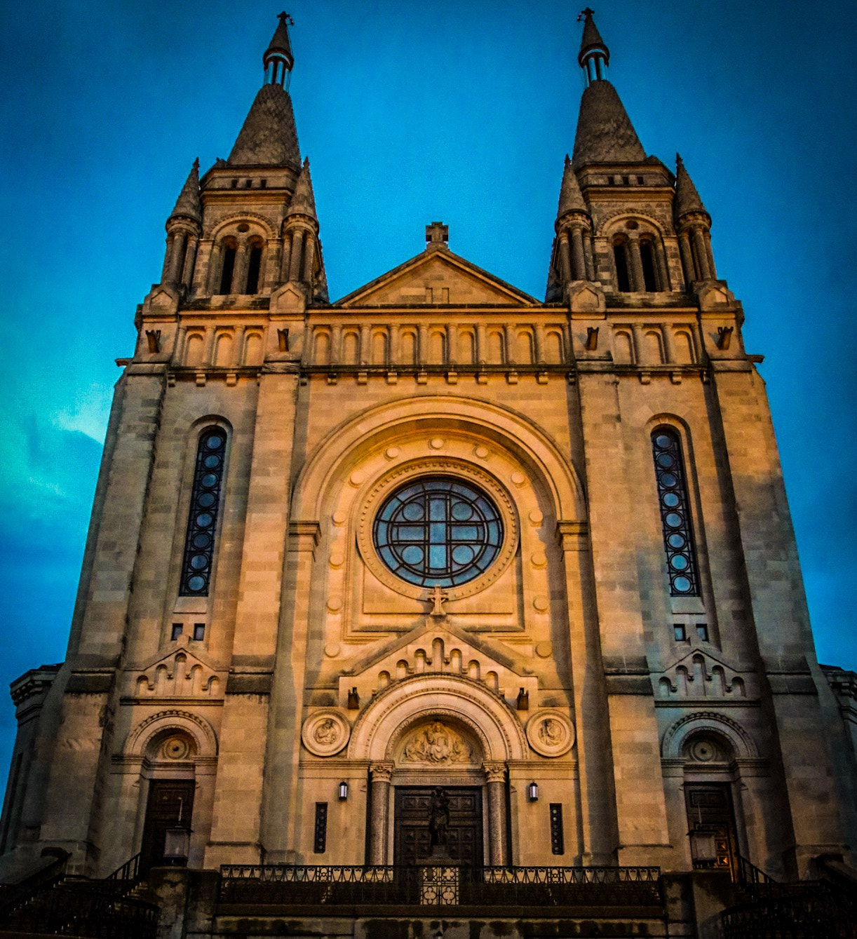 Canon EOS 760D (EOS Rebel T6s / EOS 8000D) + Tamron SP AF 10-24mm F3.5-4.5 Di II LD Aspherical (IF) sample photo. St. joseph's cathedral photography