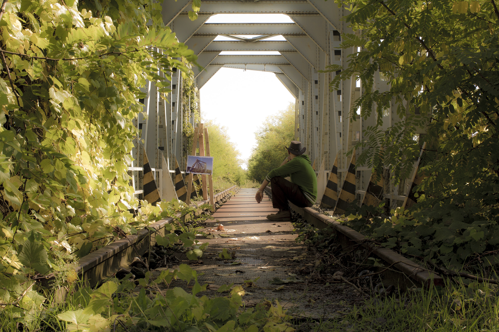 Canon EOS 600D (Rebel EOS T3i / EOS Kiss X5) + Sigma 24-70mm F2.8 EX DG Macro sample photo. Old railway photography