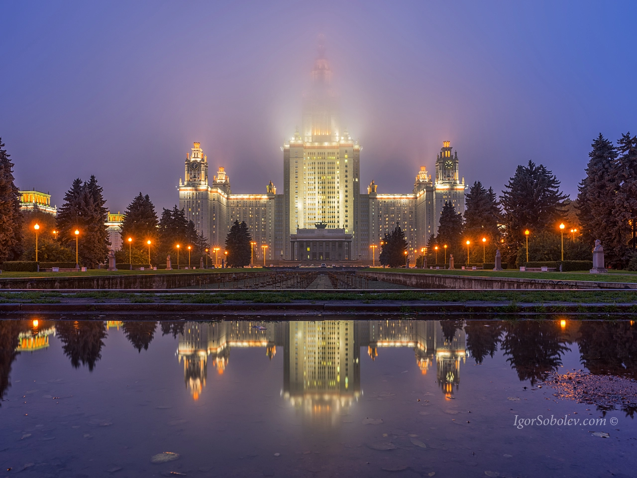 Sony a7R + Sony FE 28mm F2 sample photo. Bad weather photography