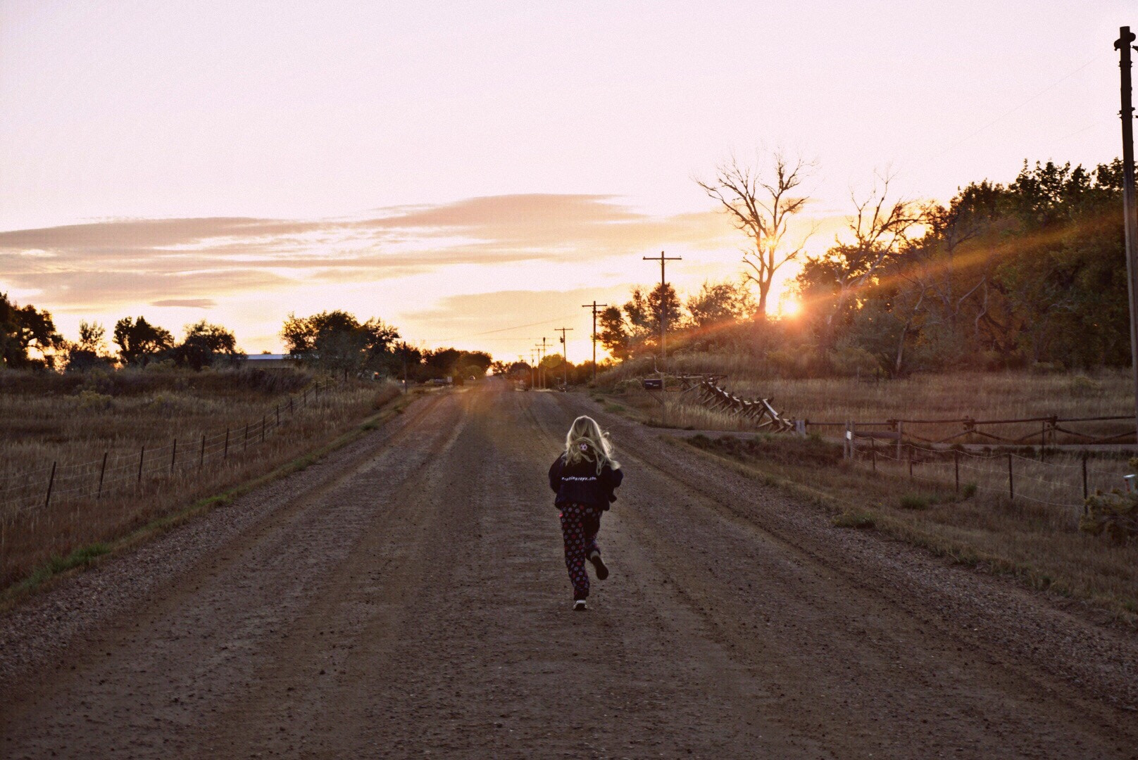 Sony a6300 + Sony E 18-50mm F4-5.6 sample photo. Run, run, fast as you can... chasing sunrise! photography