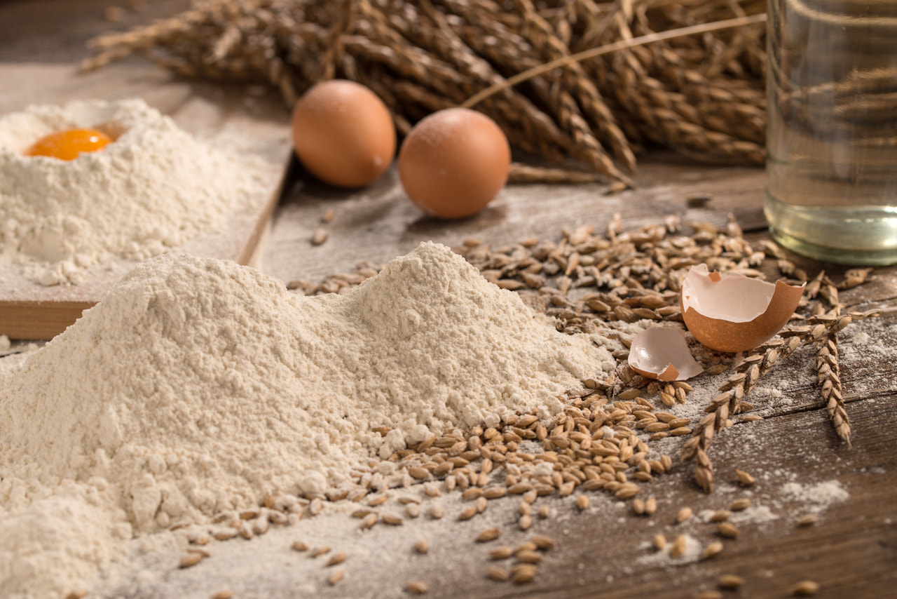 Nikon D800 sample photo. Spelt flour photography