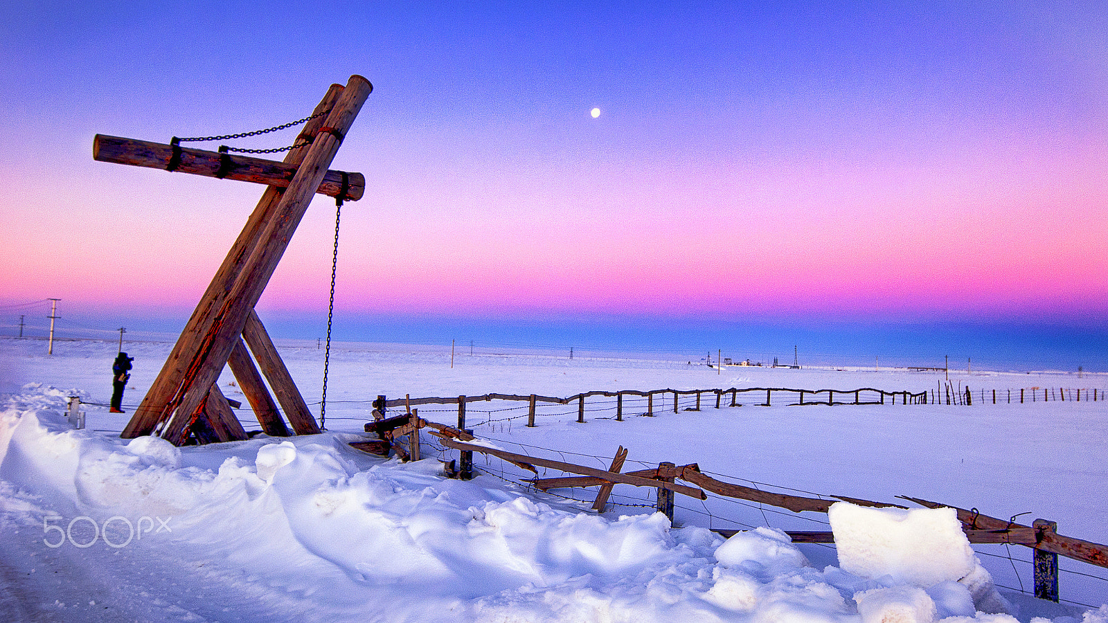 Nikon AF-S Nikkor 16-35mm F4G ED VR sample photo. Morning moon photography