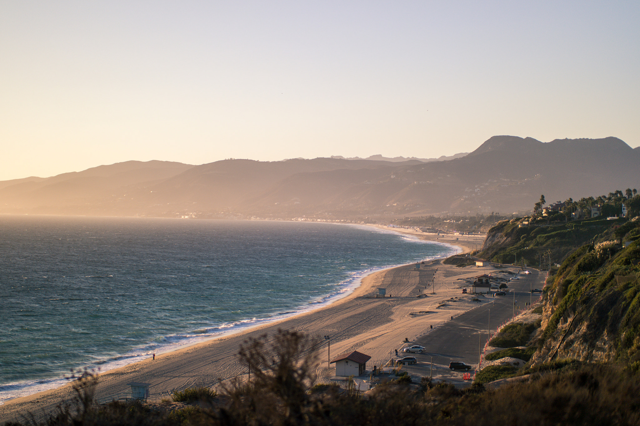 Samsung NX300 + Samsung NX 45mm F1.8 sample photo. Malibu beach photography