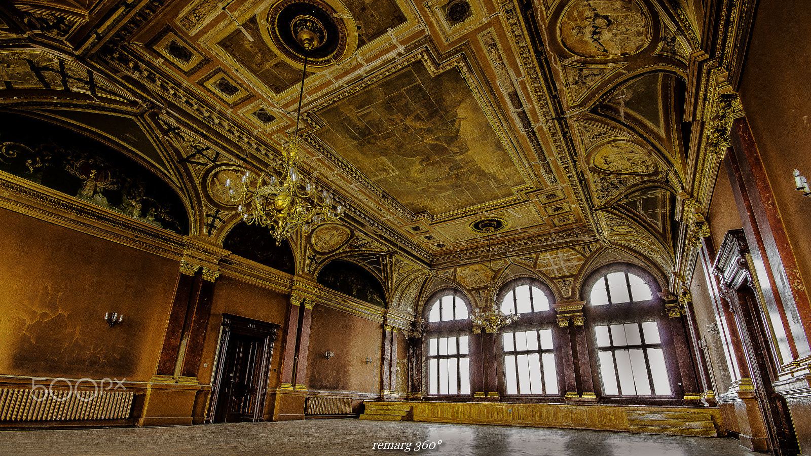 Canon EOS 700D (EOS Rebel T5i / EOS Kiss X7i) + Sigma 10-20mm F4-5.6 EX DC HSM sample photo. Im festsaal photography