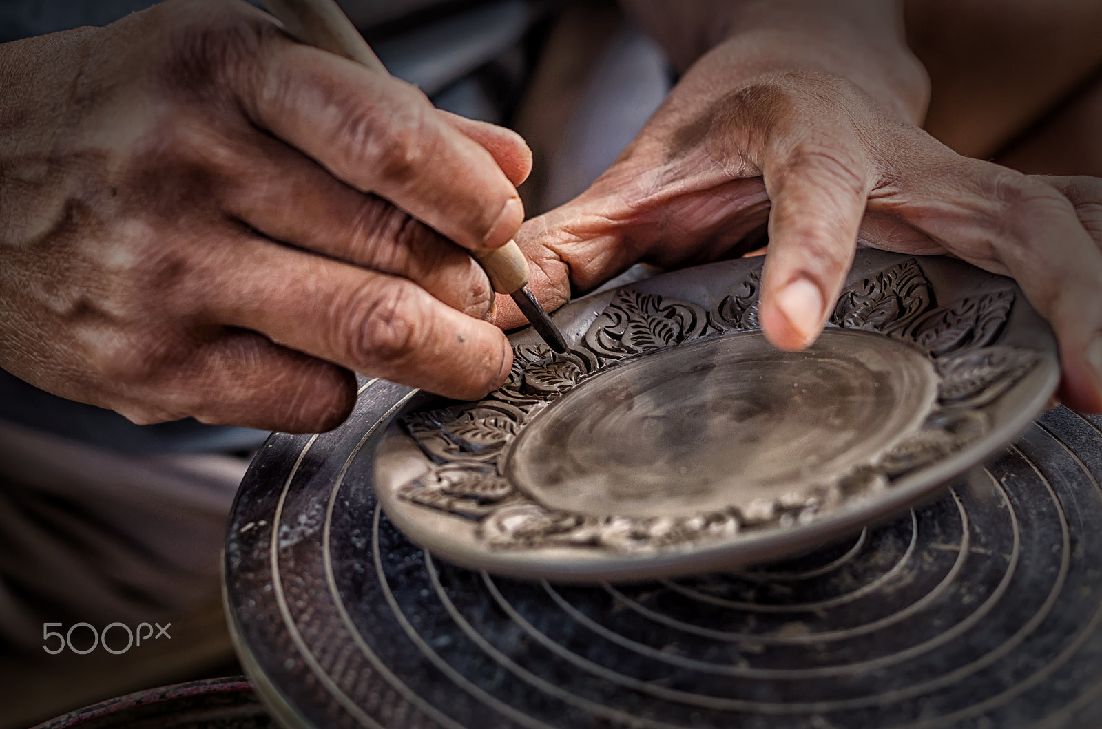 Pentax K-5 + Pentax smc DA 50mm F1.8 sample photo. Carving clay for make earthenware photography