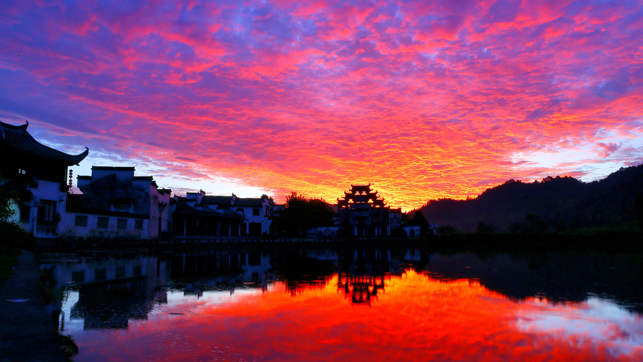 Canon EF 24-70mm F2.8L II USM sample photo. Rosy dawn photography