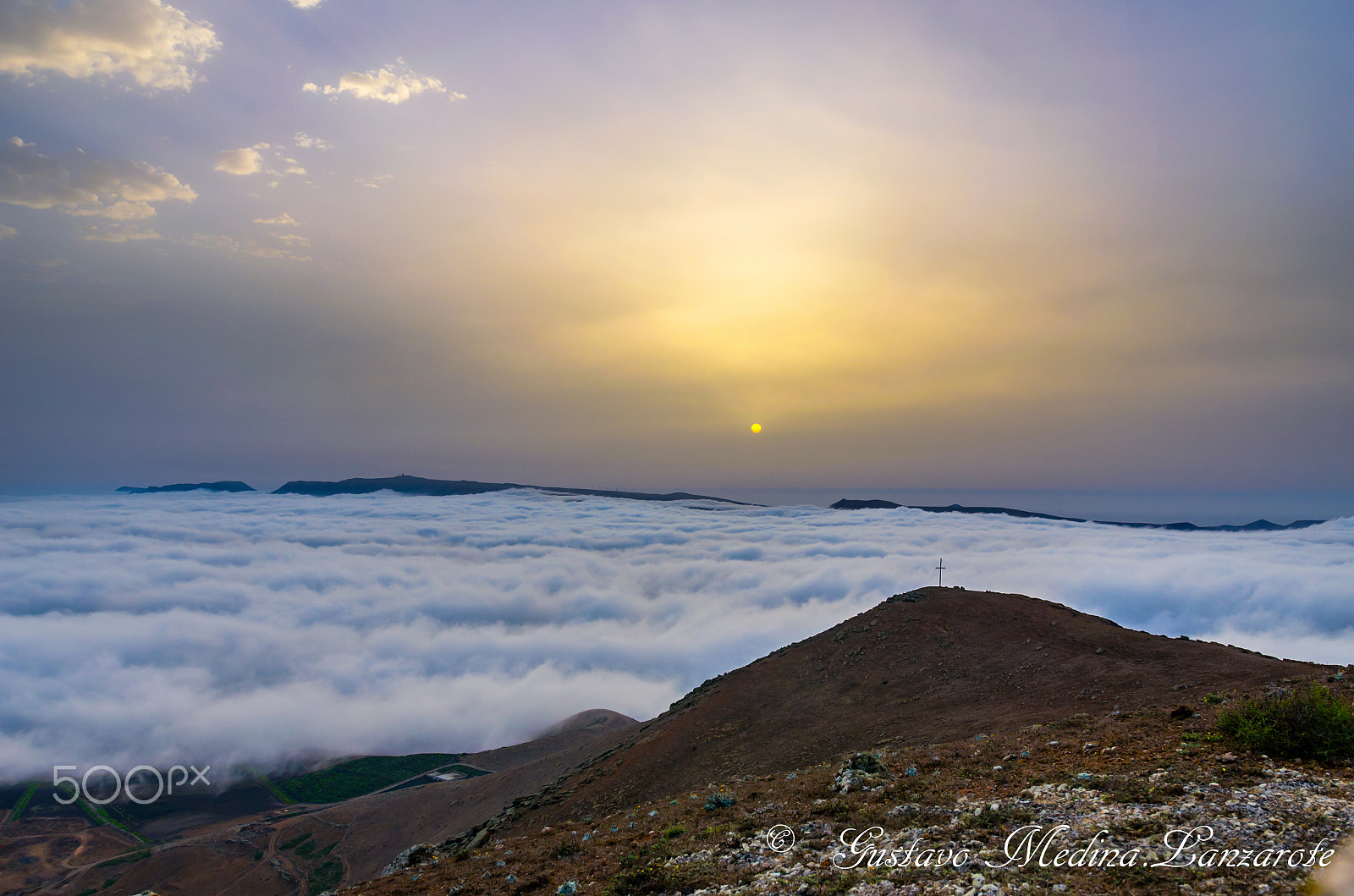 Nikon D5100 + Sigma 18-35mm F1.8 DC HSM Art sample photo. Sunrise over the sea of clouds photography