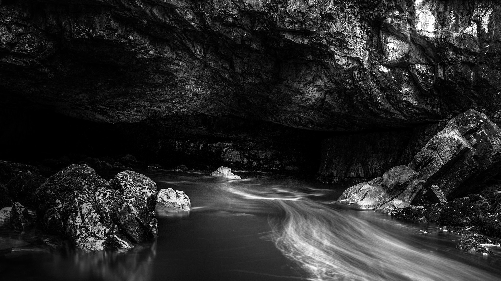 Nikon D3200 + Sigma 17-70mm F2.8-4 DC Macro OS HSM sample photo. Mouth of the cave photography