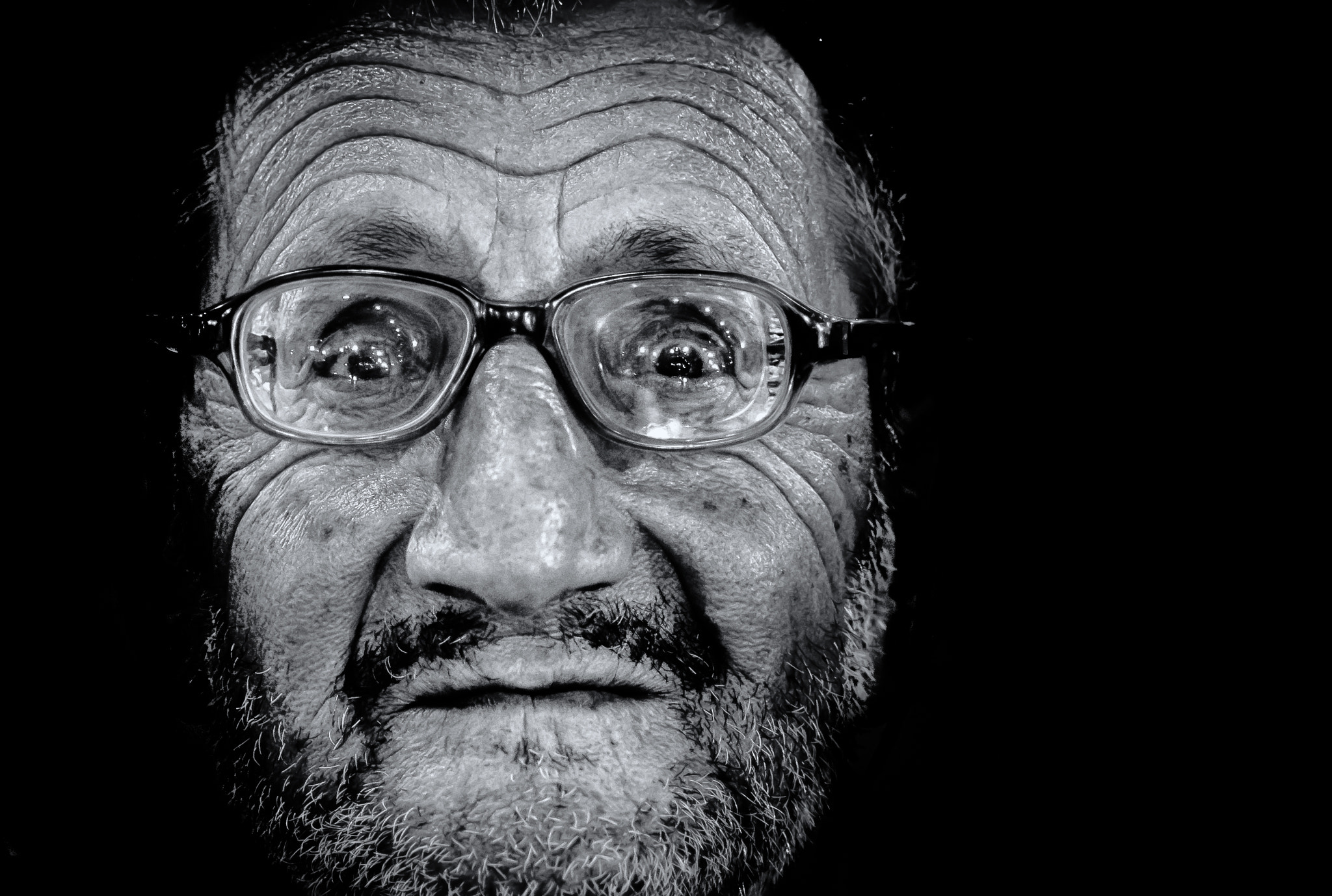 Sony Sonnar T* 135mm F1.8 ZA sample photo. Eye contact, tabriz, iran; photography