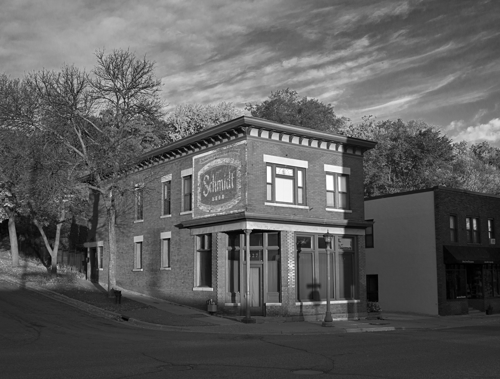 Nikon D800 + AF Zoom-Nikkor 35-70mm f/2.8 sample photo. Street corner. st.paul, minnesota photography