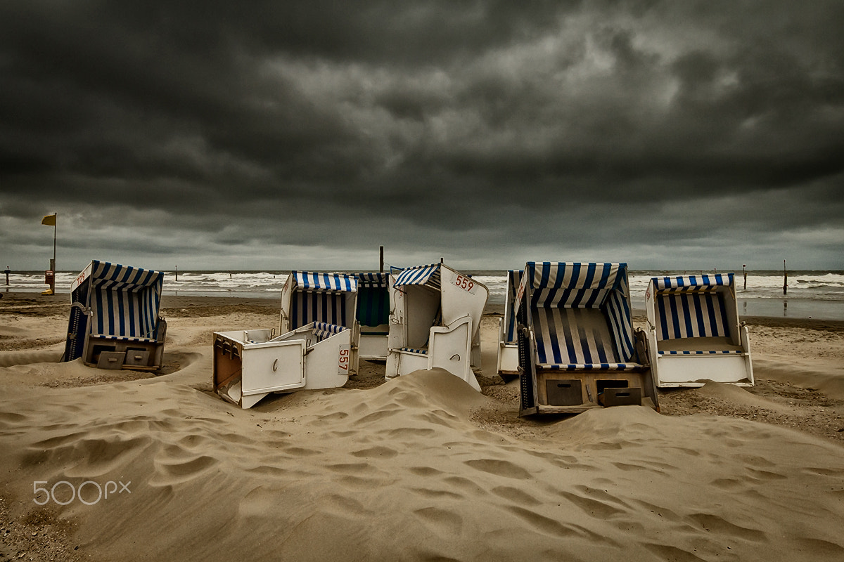 Sigma 10-20mm F3.5 EX DC HSM sample photo. A slight summer storm photography